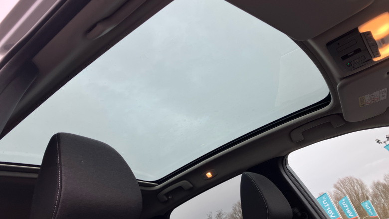 Nissan Qashqai 1.3 DiG-T MH N-Connecta 5dr Petrol Hatchback